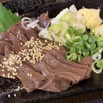 馬刺しともつやき おにくの大将 - 