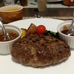 ザ ダイニング - ボリュームたっぷりハンバーグ