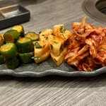 焼肉処 葡萄匠屋 - キムチ盛り合わせ