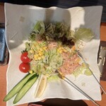 一心太助 - サラダも大盛り！