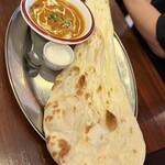 ガズル - 日替わり(ナスとチキンカレー)