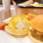 ぐりる屋島 - オリーブ卵のエッグベネディクト
昨年に続き人気でした♬