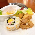 ぐりる屋島 - カリフォルニアロール、豚肉と野菜のハワイアンソテー
鶏むね肉のパイナップルソース