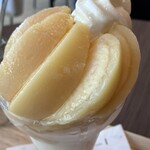 モリコーネ - 桃は結構大きめ