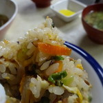 お食事処江戸一 - 焼き飯アップ沢山の具材が織りなす珠玉のひとさじ