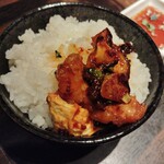 大徳壽 - ホルモンのアヒージョ　オン・ザ・ライス