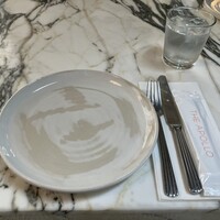 THE APOLLO - 大理石のテーブルに合わせたセッティングがおしゃれでした♪