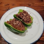 じゃんご - フレッシュピーマンのラム肉詰め