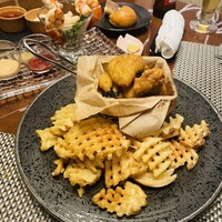 グリロジー バー＆グリル - 