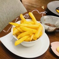 グリロジー バー＆グリル - 