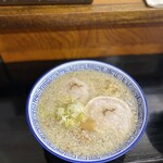 ウリナム食堂 - ノムノムこってり醤油ラーメン