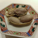 鮨 ひろ海 - 塩茹で落花生