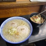 ウリナム食堂 - 