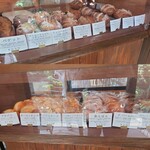 Pan Peace - 商品棚　ハード系とオヤツ系