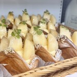 トラン・ブルー - 桃のデニッシュ