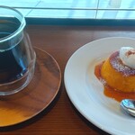 タイボー コーヒー&ジェラート ソフト - 「インドネシア(マンデリン)HOT」、「カボチャプリン」