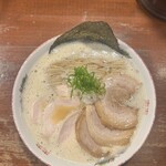 麺や而今 - 鶏塩白湯らぁ麺・1300円＋ミックスチャーシュー・400円