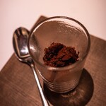 カンテサンス - ・チョコレート / アッサムティー / 実山椒のシャーベット