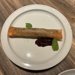 スウィング ストンプ スウェイ - 春巻き ビーフとポルチーニ 赤玉葱のアグロドルチェ