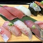 沼津魚がし鮨 流れ鮨 - 