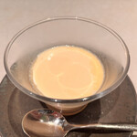 中国飯店 富麗華 - ミルクプリン