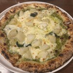 ピッツェリア サナーレ - グリルポテトとバジルのチーズピッツァ