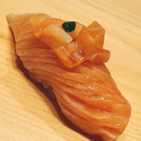 佐たけ - 追加のトキシラズのハラミ。トッピングはトリミングした端切れです