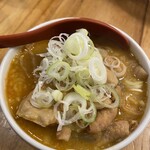 もつ焼き いしん - モツ煮