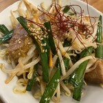 もつ焼き いしん - いしんのレバニラ