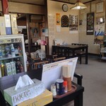 まるひろ - 店内