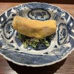 永山 - 瀬戸内・白甘鯛のフライ、吉宗農園のマイクロハーブ、自家製白味噌ドレッシング