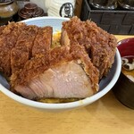 とんかつ零 - 焼きカツ丼特上　断面