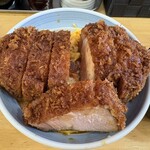 とんかつ零 - 焼きカツ丼特上　断面