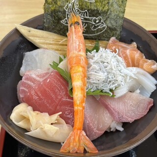 とれとれ市場 鮮魚コーナー_1