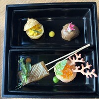 DINING & BAR TABLE 9 TOKYO - 