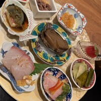 紅梅本楼 - 