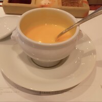 ビフテキのカワムラPremium 北新地店 - 控えめで美味しいスープ