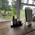 cacico - 店内から見える外の風景