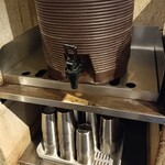 麺場 浜虎 - セルフ〝冷たいジャスミン茶〟の図↑