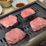 焼肉・ホルモン 踊ル - 