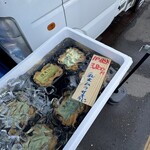 ウニツウmasa - 店舗前にて鮮魚販売