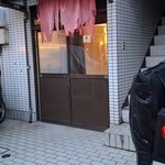 ラーメン ヤスオ - がいかん　暖簾がボロボロや