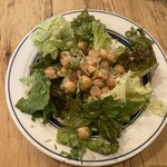 グルガオン - ひよこ豆と香草のサラダ