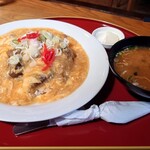 風月 - とろとろ玉子のもつ玉丼 ¥1100