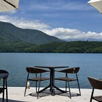 ao LAKESIDE CAFE - 