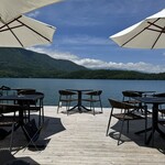 ao LAKESIDE CAFE - 