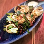 旅人シェフのタイ食堂 KHAO - パットキーマオタレー(1,180円)