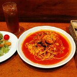 トチオノバル - ランチパスタ　夏野菜ととろーりチーズのトマトソース