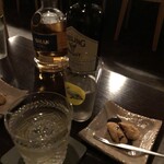 BAR 鎹 - お通し？のわらび餅