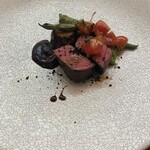 イルミオカンポ - 漢方和牛のうちもも肉　山葡萄のソース